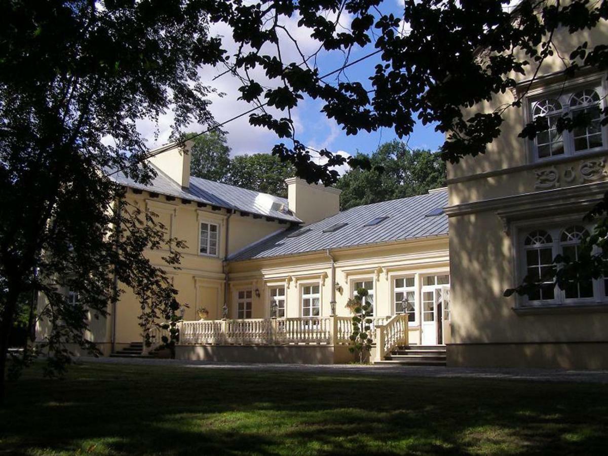 Hotel Dwor Sójki Exterior foto